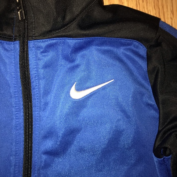 Boys Nike Zip Up Jacket - Picture 3 of 5